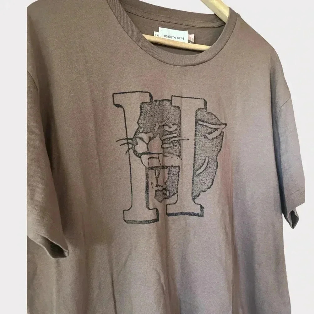 Honor The Gift Women's XXL Mascot Graphic Short Sleeve Tee Shirt Casual Brown - Picture 4 of 8